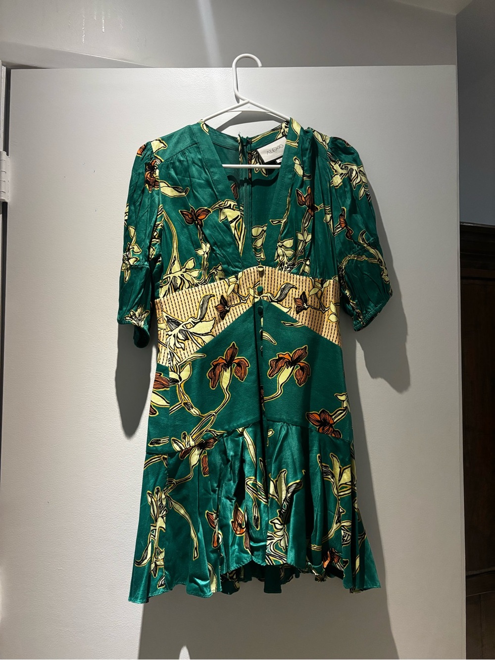 Alexis Green Floral V-Neck Short Dress